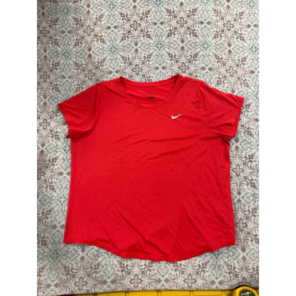 Nike Dri-FIT Short Sleeve Training Tee Red Womens 2X Activewear Shirt